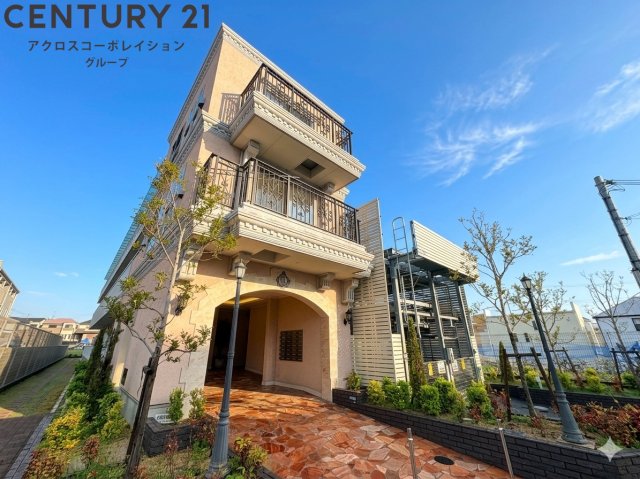 建物外観　オートロック付きで安心！宅配BOX付きで便利！