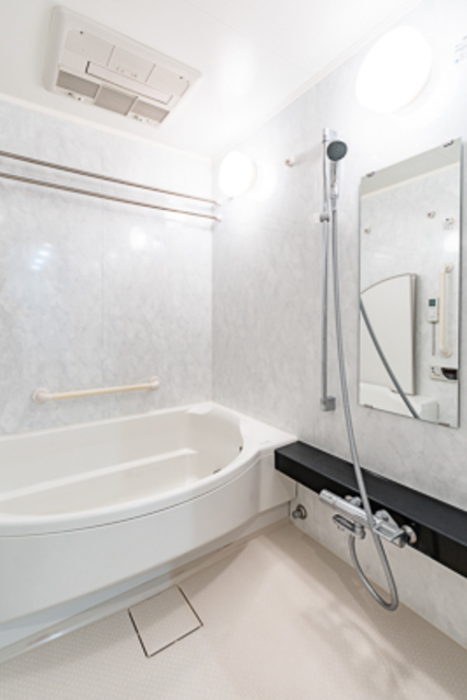 バス・シャワールーム　※写真は同タイプ住戸です。