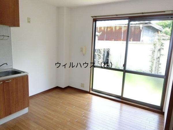 居室・リビング　明るいリビング！