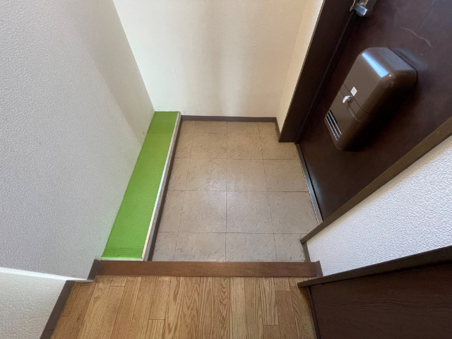 玄関　段差の小さな玄関