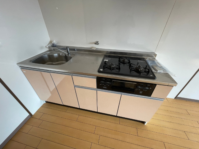 キッチン　グリル付きシステムキッチン