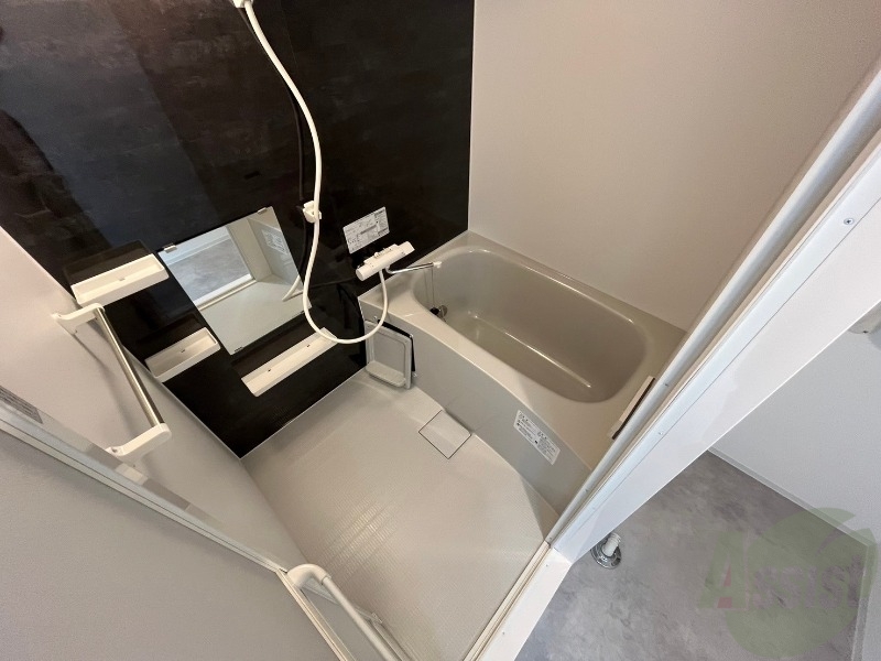 バス・シャワールーム　ユニットバスです。疲れを癒すのに欠かせませんね！