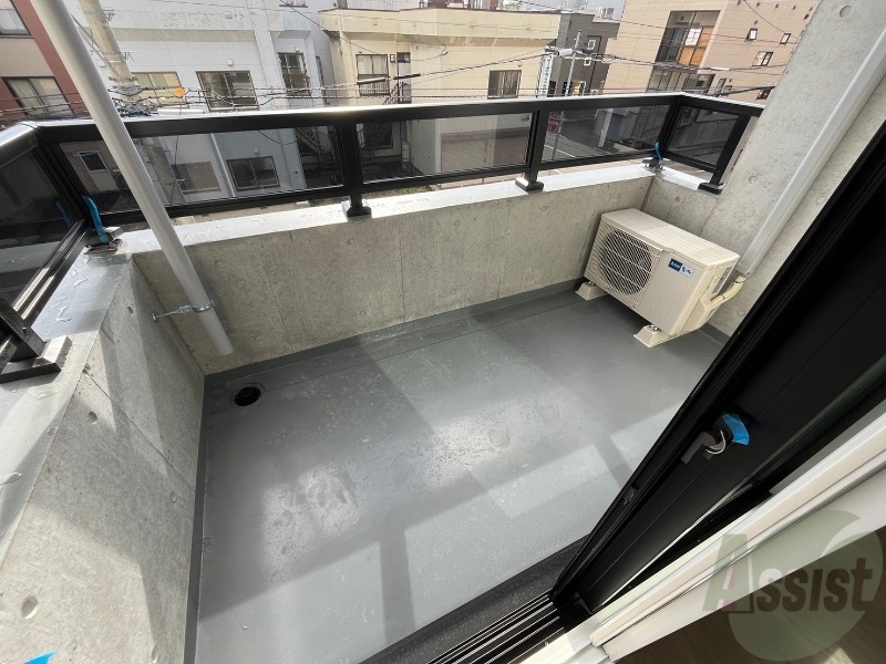 バルコニー　バルコニーが付いていますので一息ついてみてはいかがですか。