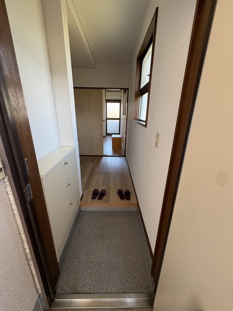 玄関　別部屋参考写真です