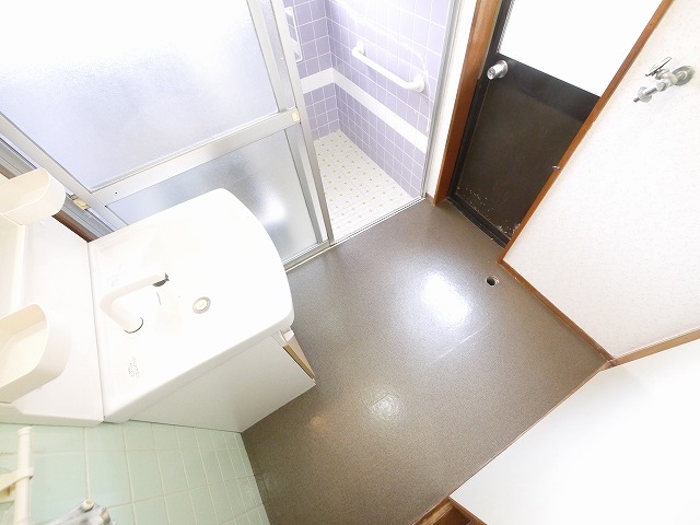 洗面設備　スペースが確保できる洗面所です