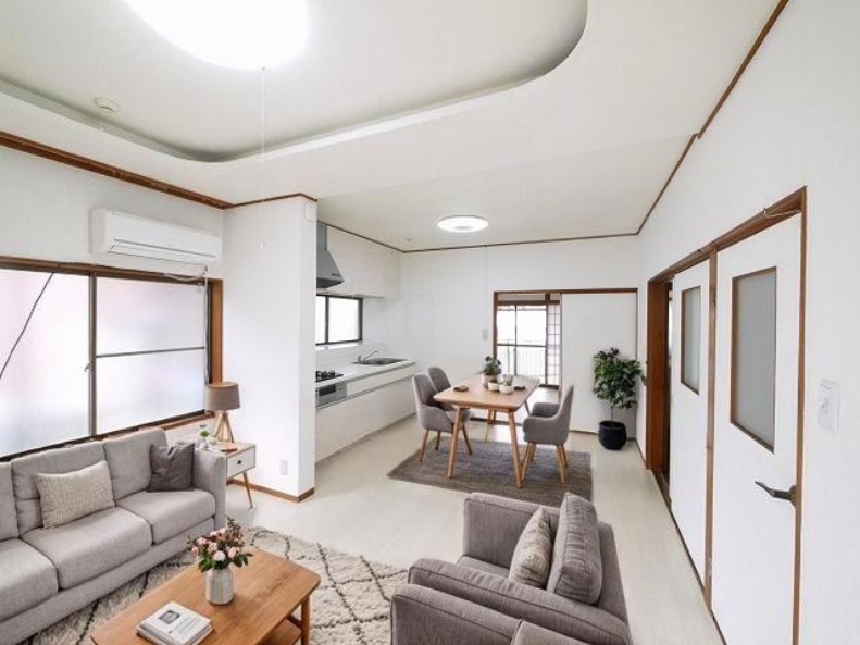 居室・リビング　CGで家具等を配置したもので家具等は含まれません