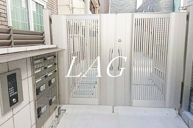 エントランス　門扉です。