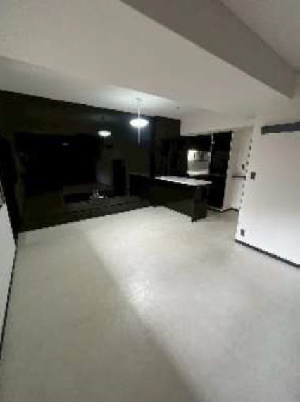 居室・リビング　ローレルコート太子橋今市　リビング