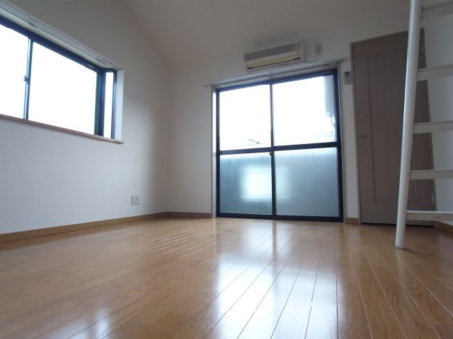 居室・リビング　おしゃれな居間です