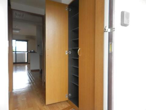 収納　下駄箱（イメージ）