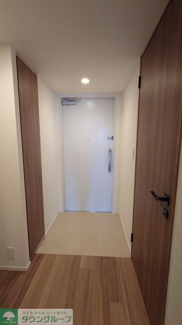 玄関　※写真は同タイプ住戸です。