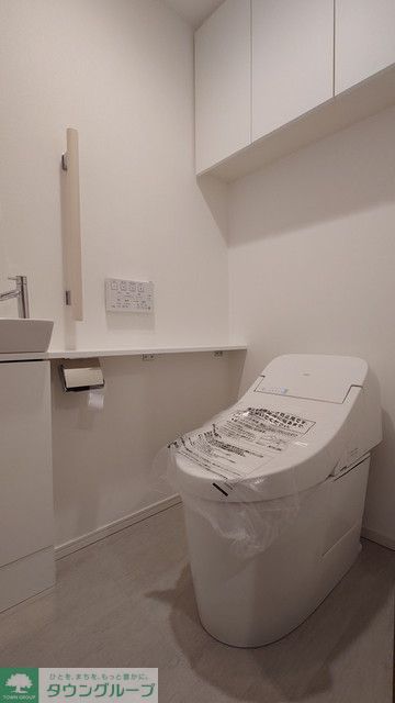 トイレ　※写真は同タイプ住戸です。