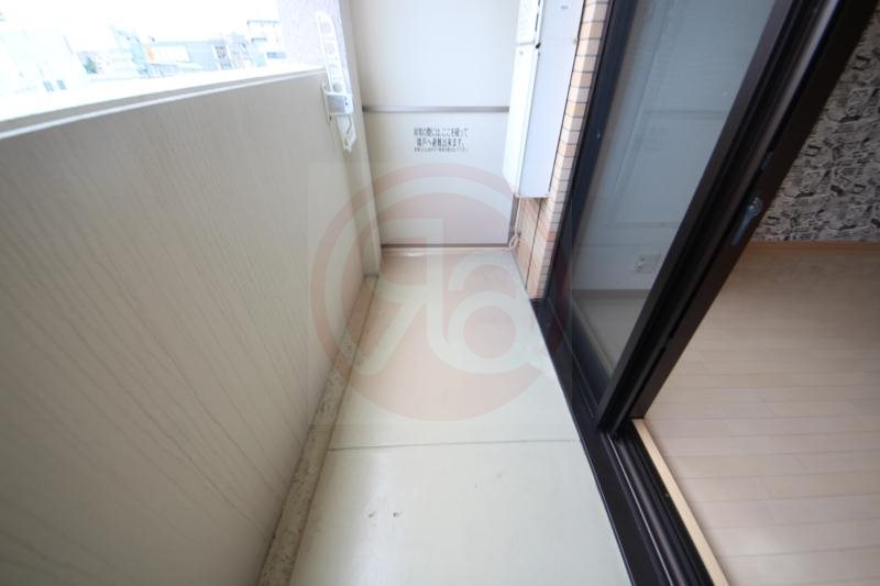 バルコニー　外からの目が気にならないバルコニーで洗濯物が干せます