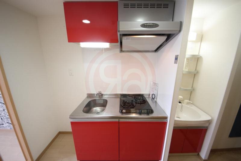 キッチン　コンパクトなキッチンで掃除もラクラク