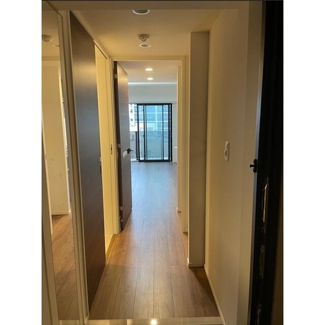 玄関　※別部屋の参考写真です。