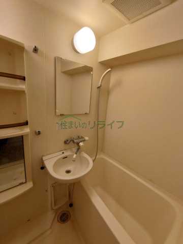 バス・シャワールーム　別室参考画像です