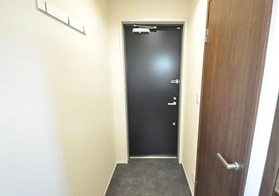 玄関　※別部屋参考写真
