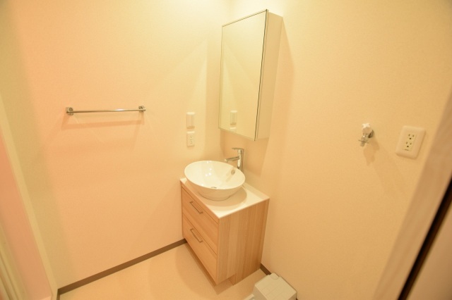 洗面設備　他タイプの参考写真です