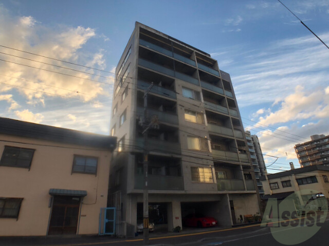 建物外観　札幌市東区北１０条東「ＣＯＵＲＴ＋Ｔ」