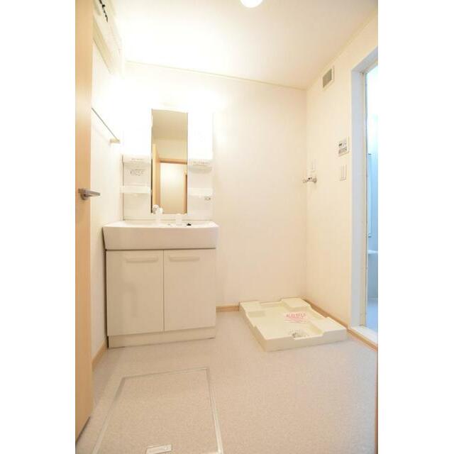 洗面設備　こちらの物件はMODE不動産なら割引対象の１部屋です。