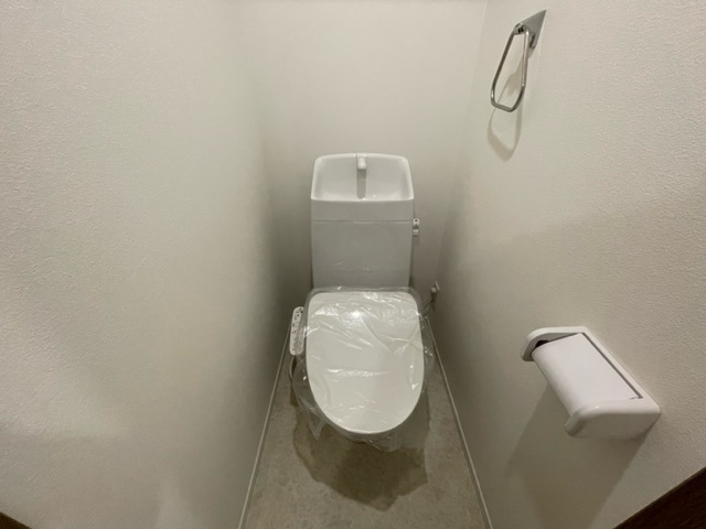 トイレ　※同タイプ別室のお写真です。