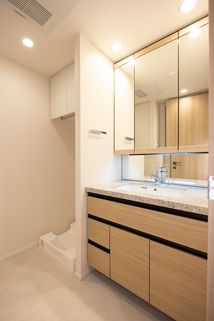 洗面設備　※写真は同タイプ住戸です。