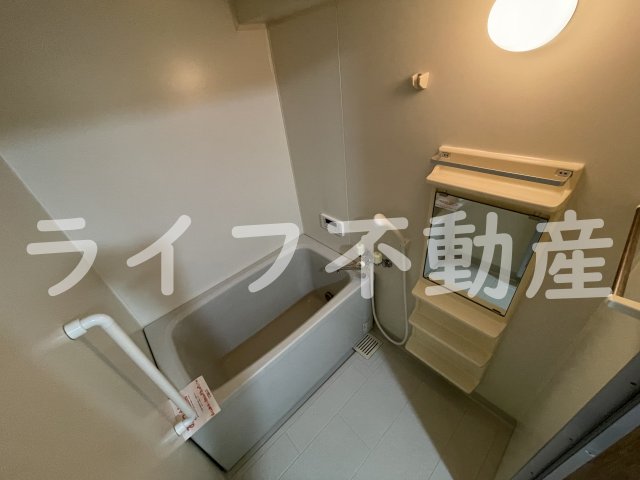 バス・シャワールーム　ゆったり過ごせるお風呂です
