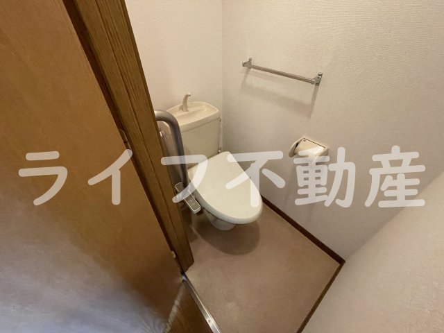 トイレ　落ち着いたトイレです