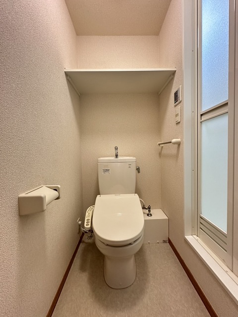 トイレ　同施工会社参考写真