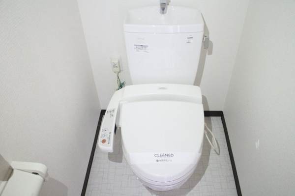 トイレ　トイレもきれいです
