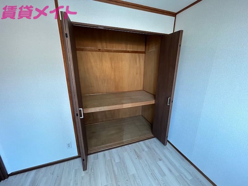 収納　同物件別部屋の写真