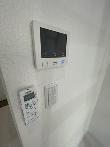 セキュリティ　モニター付きインターホン