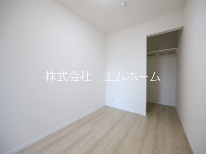 その他部屋・スペース　洋室4.75帖　ウォークインクローゼット（収納充実してます）