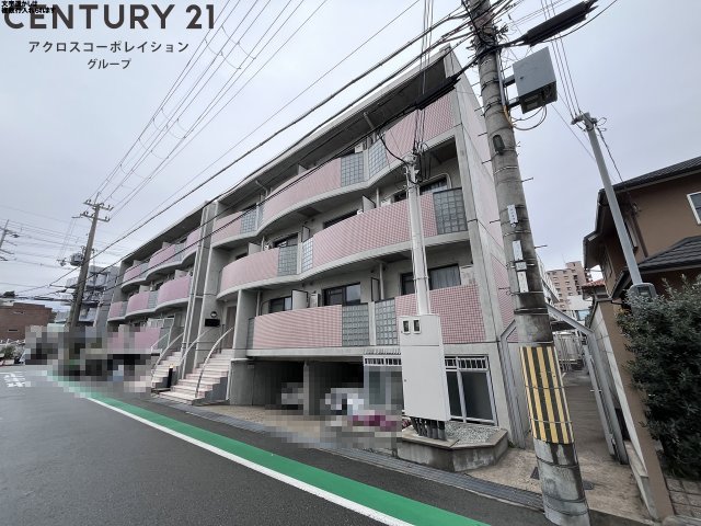 建物外観　オートロック、防犯カメラ完備☆