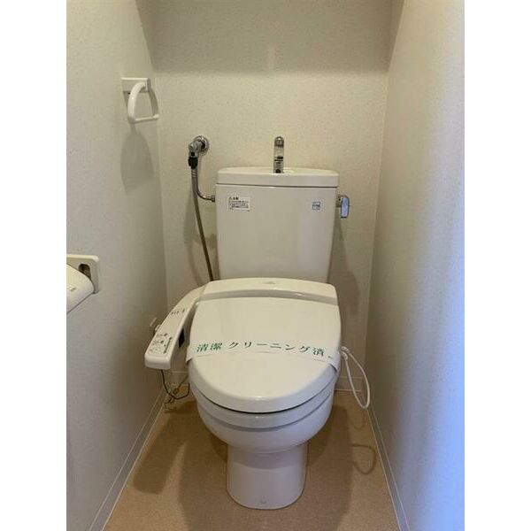 トイレ　ゆったりとした空間のトイレです