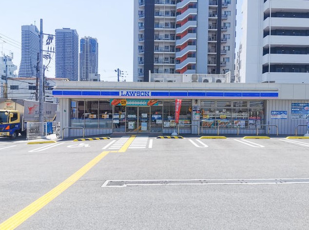 コンビニ　ローソン 港区弁天五丁目店（コンビニ）まで106m