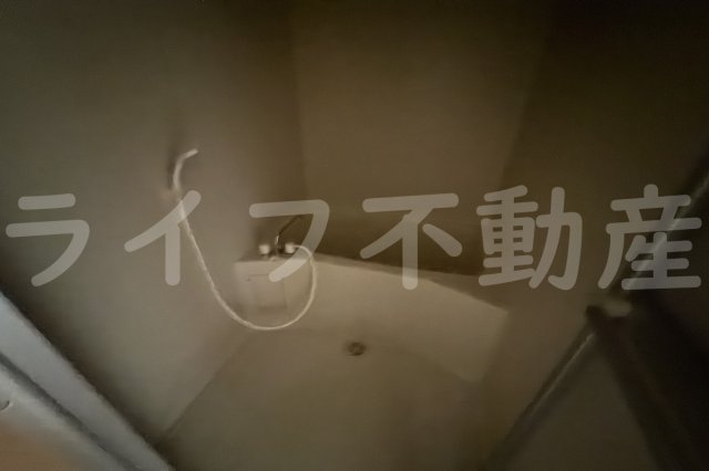 バス・シャワールーム　落ち着いた空間のお風呂です