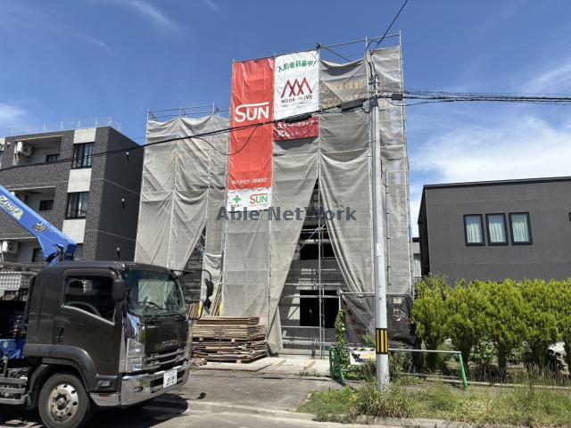 建物外観　建築中