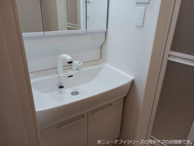 洗面設備　忙しい朝に便利なシャンプードレッサー