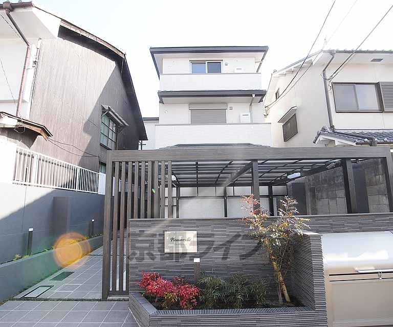 建物外観　２０１７年築物件の登場です。
