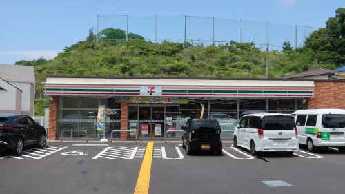 コンビニ　セブンイレブン 神戸垂水上高丸店（コンビニ）まで290m