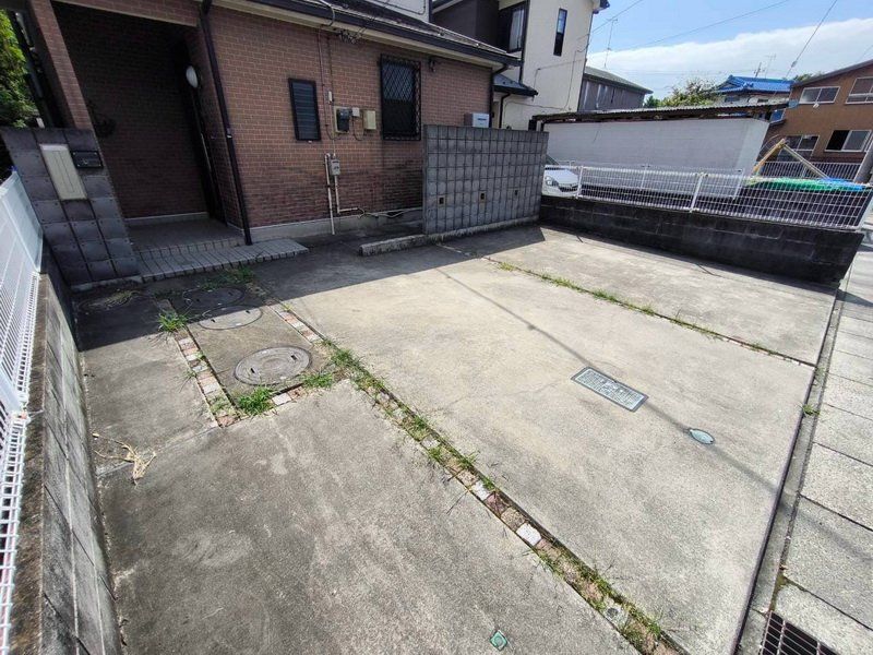 駐車場　駐車場
