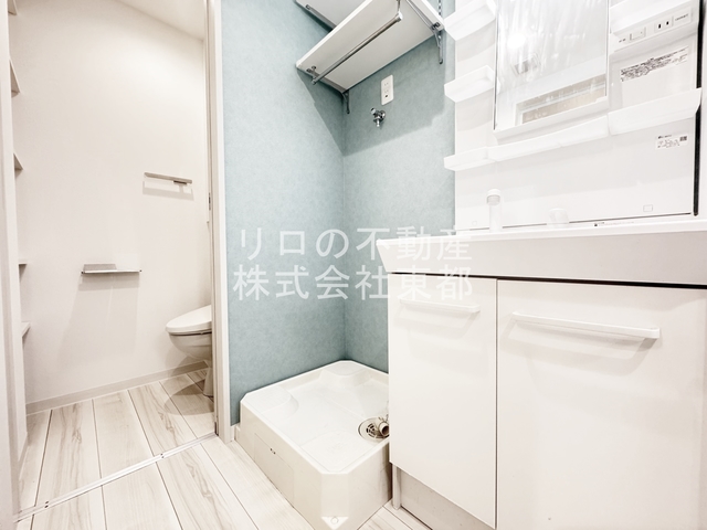 その他　水漏れの心配がない防水パン付きの洗濯機置き場です