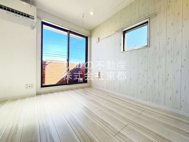 居室・リビング　南東向きの２面採光♪明るく風通しのよいお部屋です☆