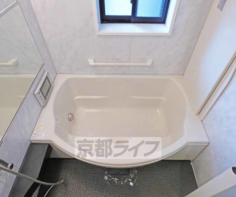 バス・シャワールーム　広いお風呂です。