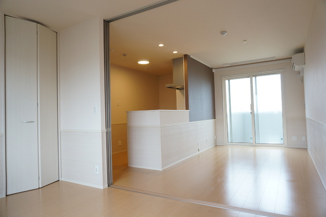 居室・リビング　明るいお部屋です