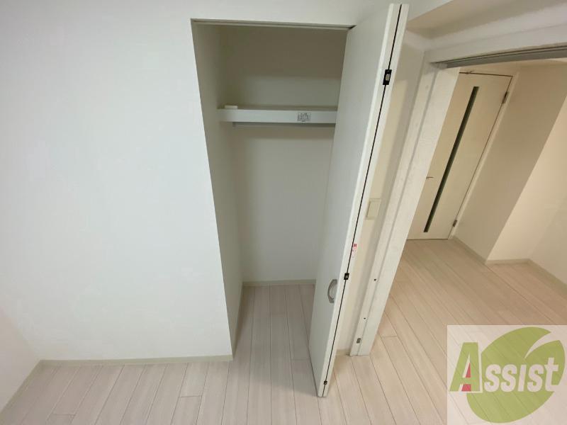 収納　寝室の収納です。部屋がすっきり片付きます。