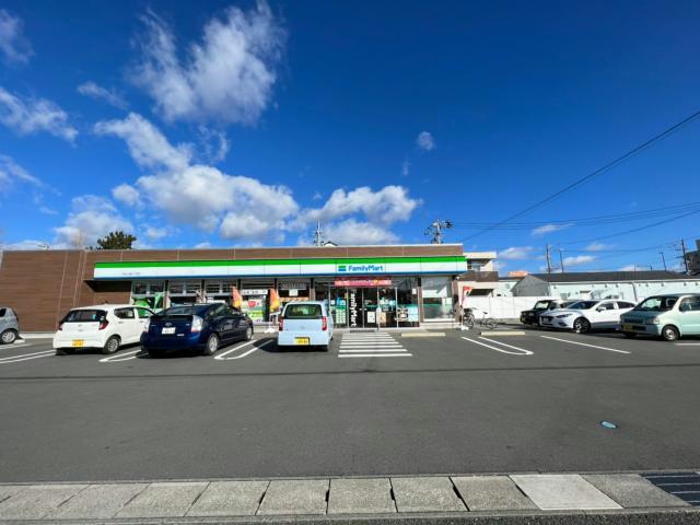 コンビニ　ファミリーマート浜松上島五丁目店（コンビニ）まで338m
