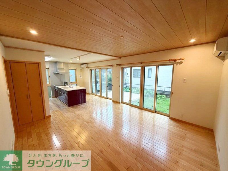 ＪＲ武蔵野線 吉川駅 徒歩23分 2階建 築20年の居間写真