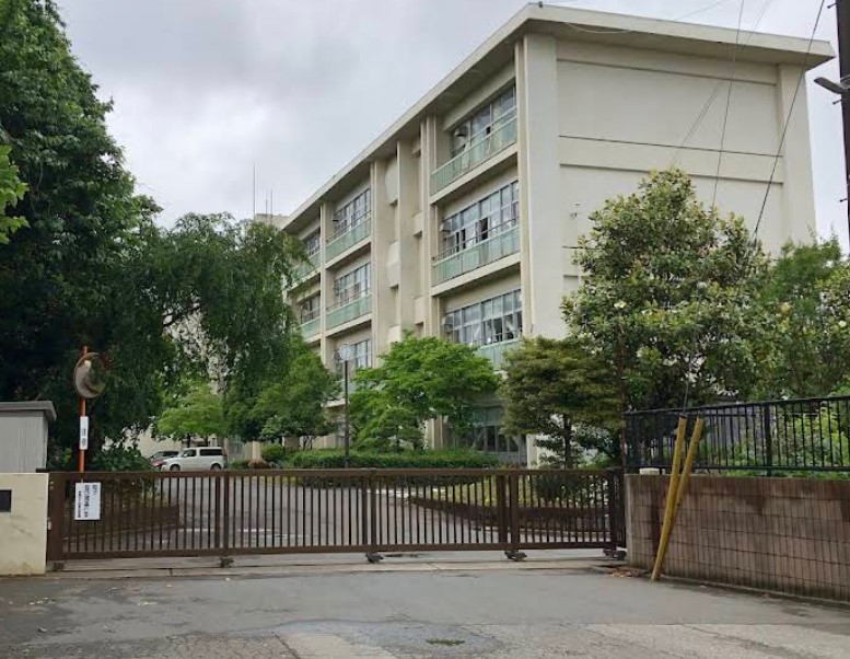 中学校　佐倉市立上志津中学校（中学校）まで1600m
